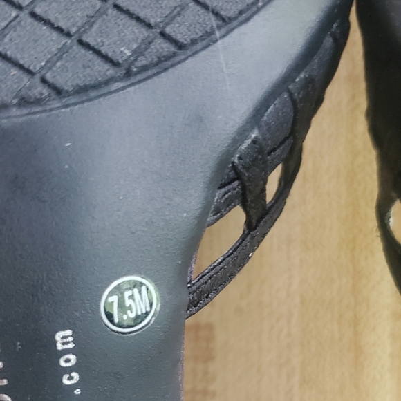 Chinese Laundry Blaze Black Satin Heels - Picture 7 of 8